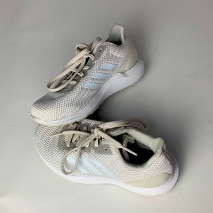 Womens size 6 adidas running shoe.